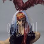 20-02-1984 Nina Hagen at studio in Amsterdam.

[keywords]Posed, Half Length, Eyecontact, Feathers[/keywords]